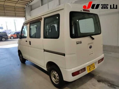 TOYOTA PIXIS VAN