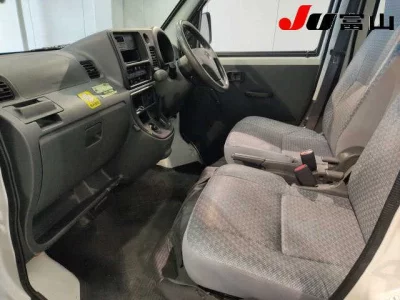 TOYOTA PIXIS VAN