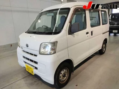 TOYOTA PIXIS VAN