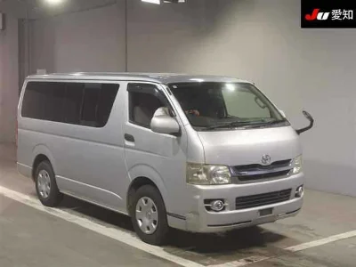 TOYOTA HIACE VAN