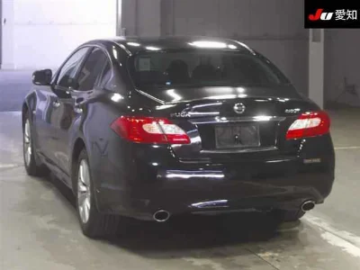 NISSAN FUGA