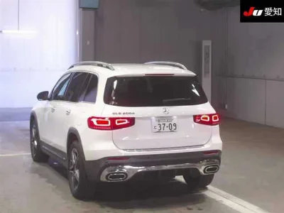 MERCEDES BENZ GLB