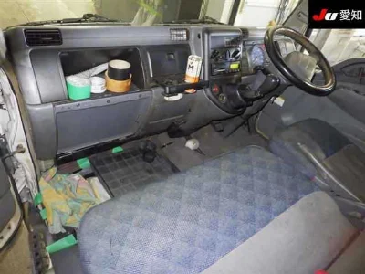 MITSUBISHI CANTER