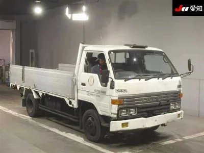 TOYOTA DYNA