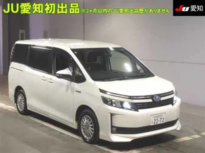 TOYOTA VOXY