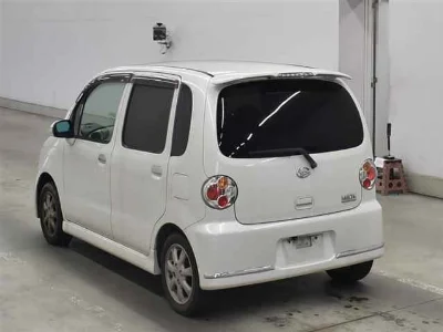 DAIHATSU MOVE LATTE
