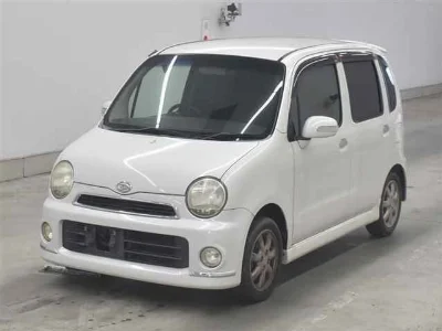 DAIHATSU MOVE LATTE