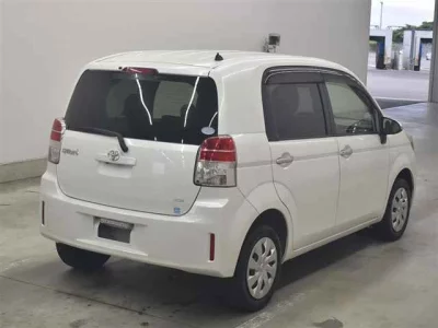 TOYOTA SPADE