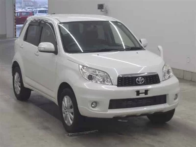 TOYOTA RUSH