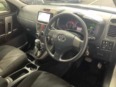 TOYOTA RUSH