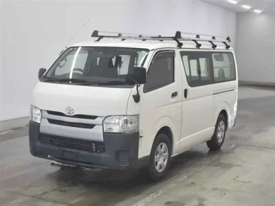 TOYOTA REGIUS VAN