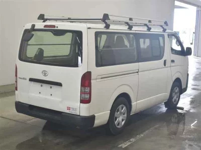 TOYOTA REGIUS VAN