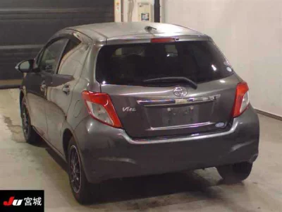 TOYOTA VITZ