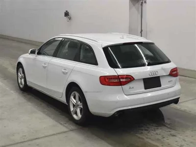 AUDI A4 AVANTE