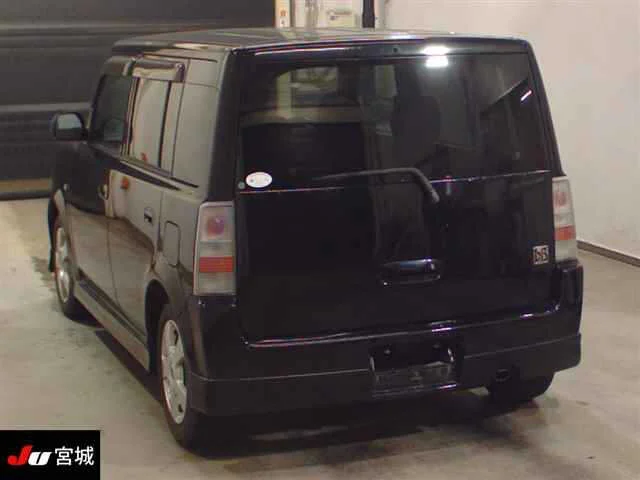 Toyota bB  с аукциона в Японии