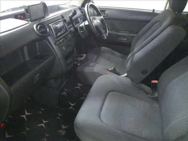 Toyota bB  с аукциона в Японии