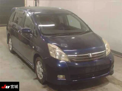 TOYOTA ISIS