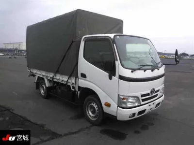 TOYOTA DYNA