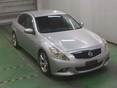 NISSAN SKYLINE