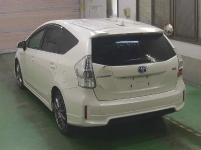 TOYOTA PRIUS ALPHA