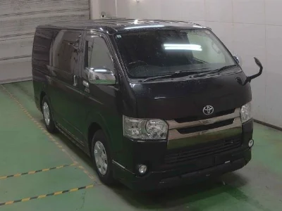 TOYOTA HIACE VAN