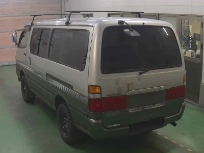 TOYOTA REGIUS VAN