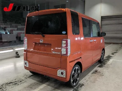 DAIHATSU WAKE