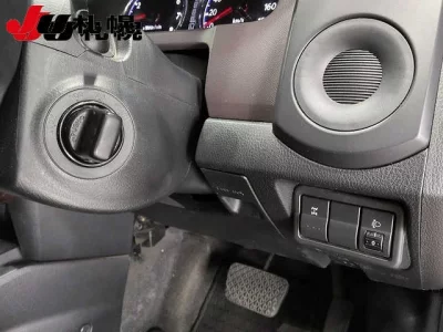 MAZDA VERISA