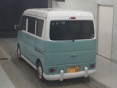NISSAN CLIPPER VAN