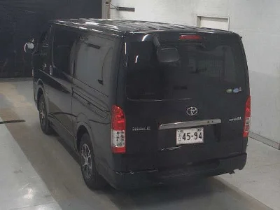 TOYOTA HIACE VAN