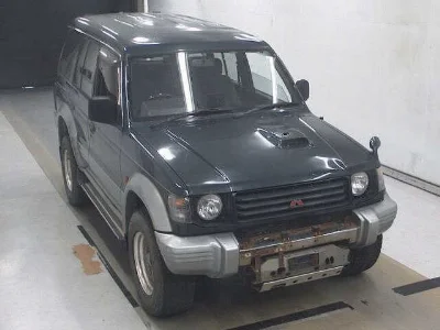 MITSUBISHI PAJERO