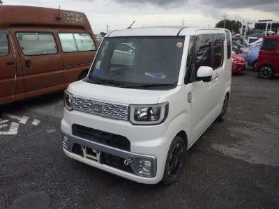 DAIHATSU WAKE