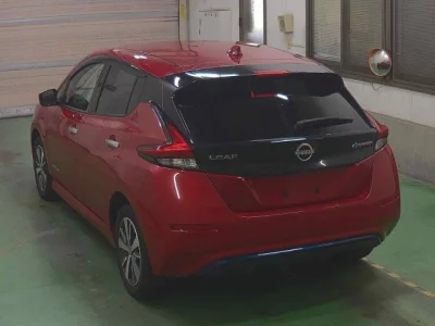 NISSAN LEAF