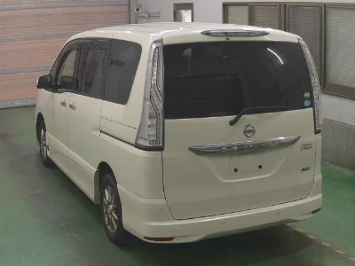 NISSAN SERENA