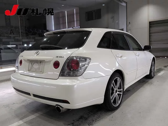 Toyota Altezza  с аукциона в Японии