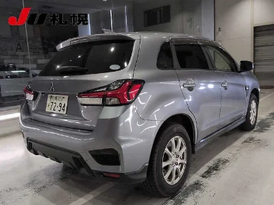 MITSUBISHI RVR