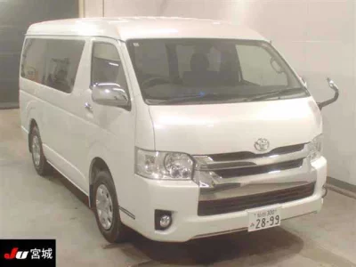 TOYOTA HIACE