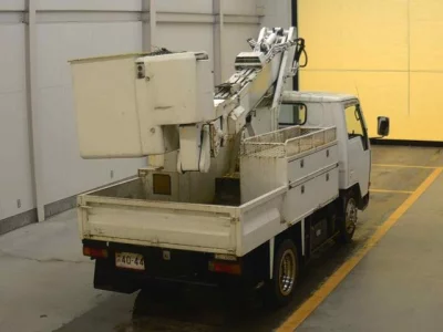MITSUBISHI CANTER