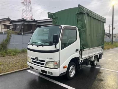 TOYOTA DYNA