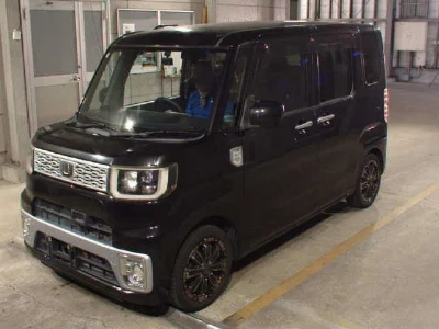 DAIHATSU WAKE