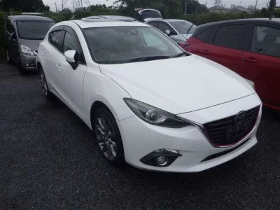 MAZDA AXELA