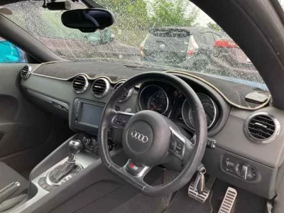 AUDI TT