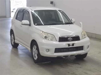 TOYOTA RUSH