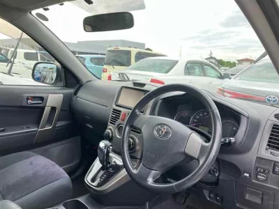 TOYOTA RUSH