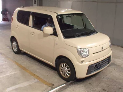 SUZUKI MRWAGON