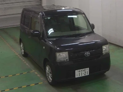 TOYOTA PIXIS SPACE