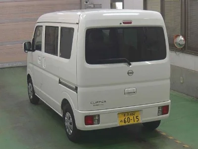 NISSAN CLIPPER VAN