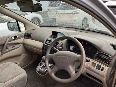 MITSUBISHI RVR