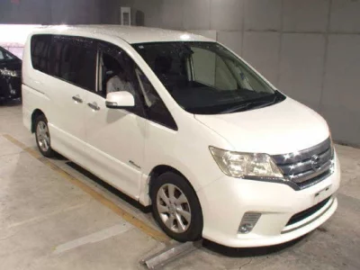 NISSAN SERENA