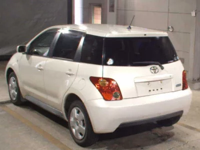TOYOTA IST